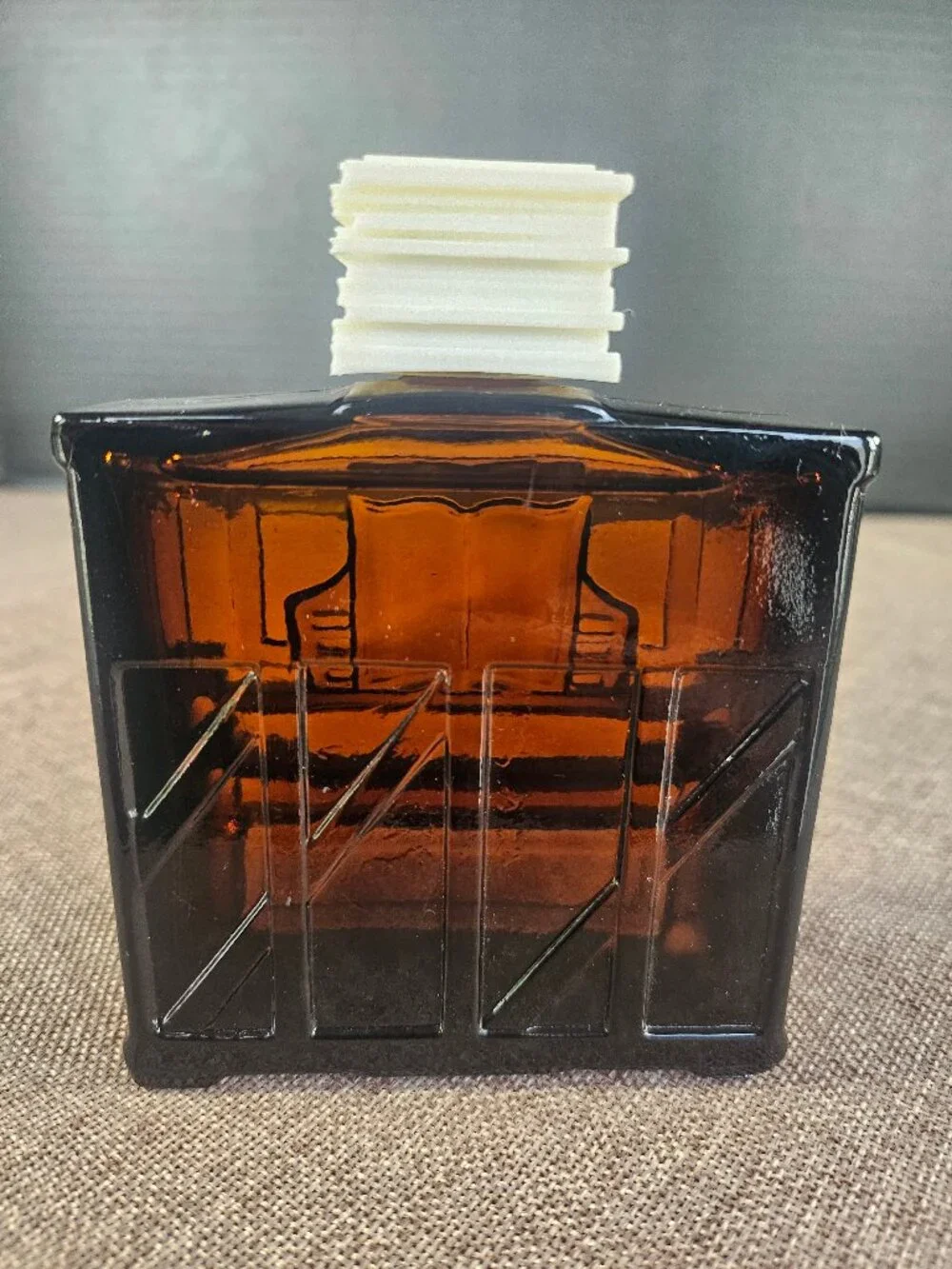 1970s Avon Piano Decanter With 4 F.l Oz. Of Tai Winds Aftershave (Full Bottle)